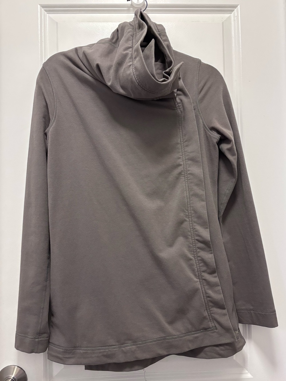 lululemon athletica Women's Taupe Gray Asymmetrical Utility Jacket